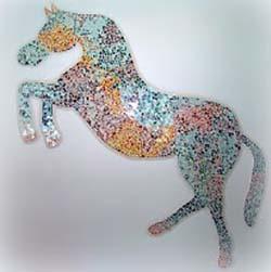 Mosaiikkifresko, jossa hevonen seisoo takajaloillaan.